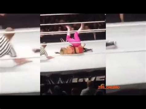 wwe divas wardrobe malfunction uncensored|VIDEO: Carmella Suffers Wardrobe Malfunction At WWE Live Event.